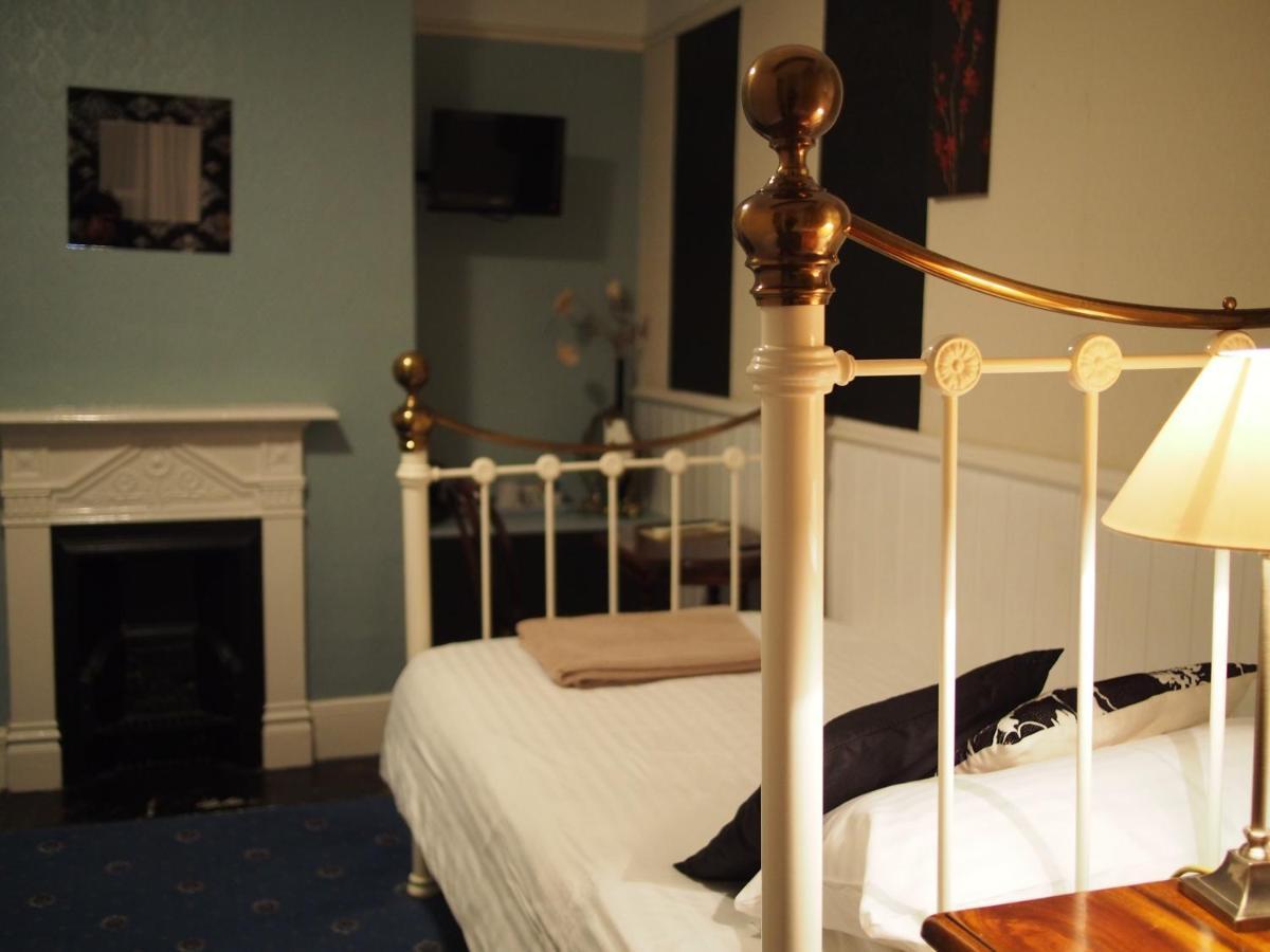 The Coach House Bed & Breakfast Кентърбъри Екстериор снимка